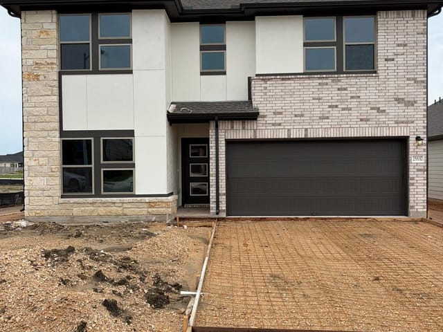 25537 Flora Bella LN
