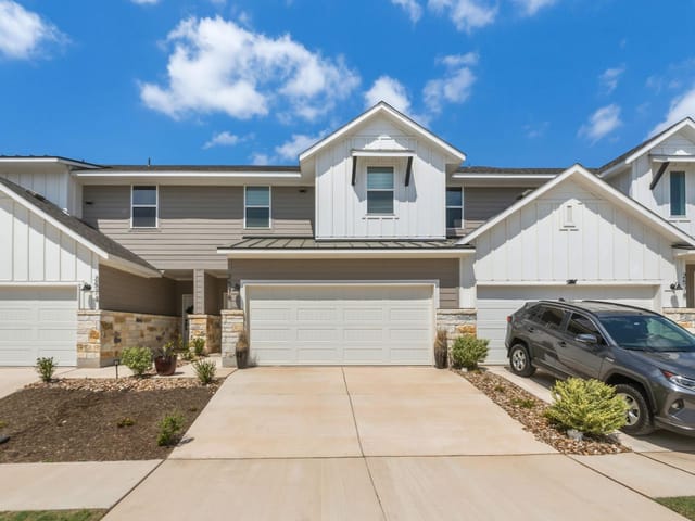 2576 Jack Nora WAY