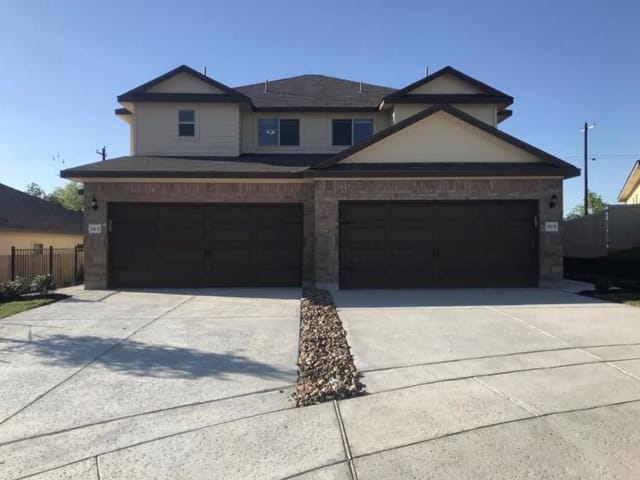 258 Joanne Loop Unit #A & B