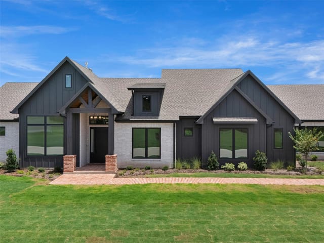 259 Hydrangea Dr