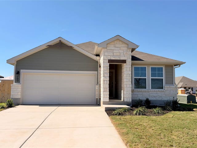 260 Red Tail Hawk LN