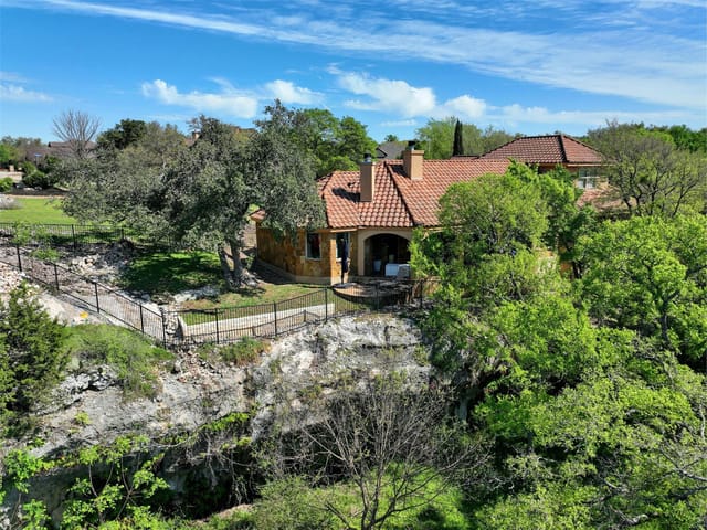 2600  Grapevine Springs Cv
