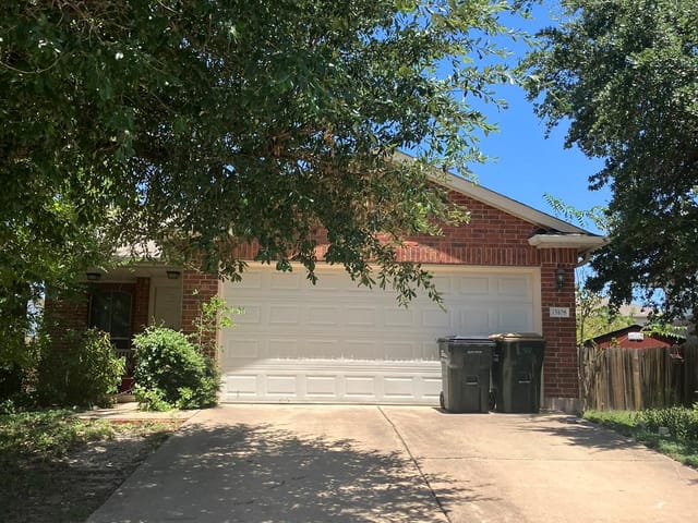2600 N Walker DR