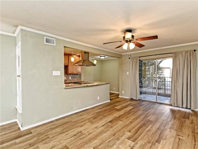 2600 Penny Ln Unit #102