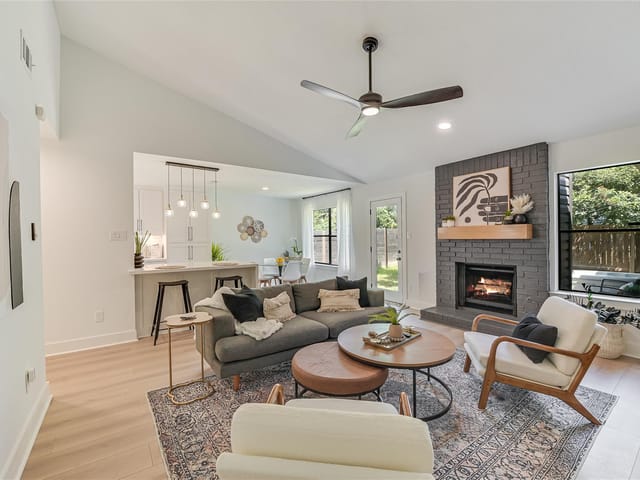 2600 Piping Rock TRL