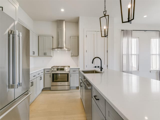 2601 N Quinlan Park Rd Unit #204