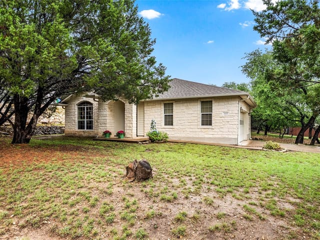 2601 Warren CV