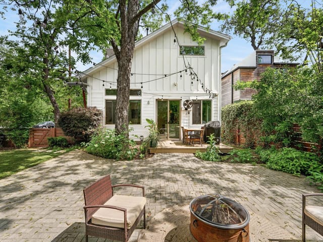 2601 Willow ST Unit #B