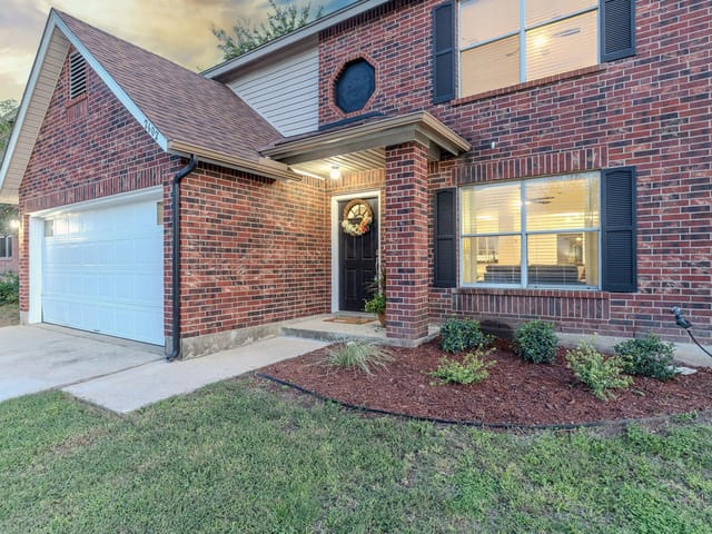 2602 Andres WAY