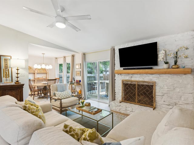 2602 Baxter Dr