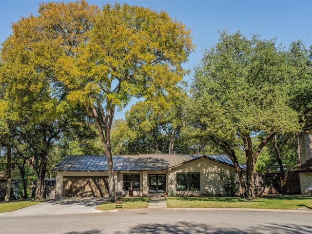 2602 Bend CV
