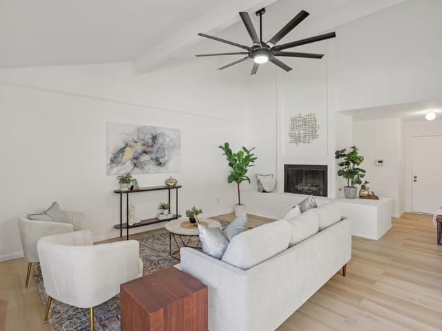 2602 Lazy Oaks Dr