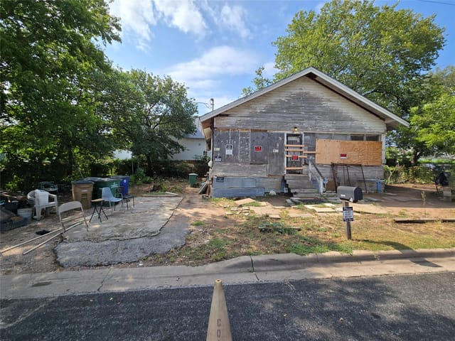 2603 E 14th St
