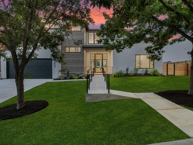 2603 Rockingham DR
