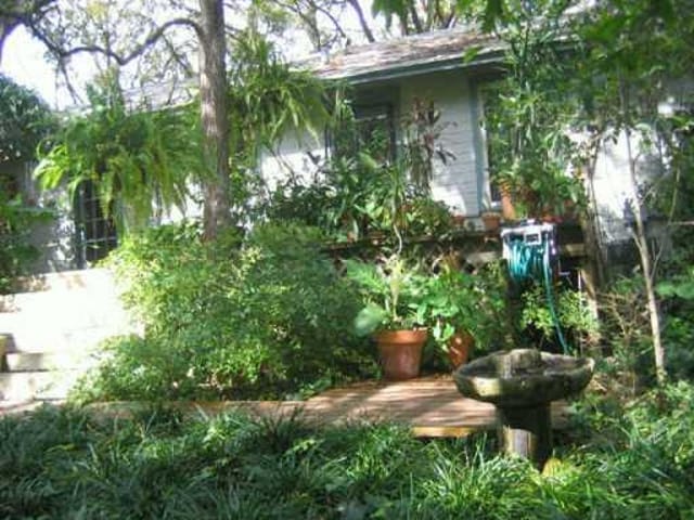 2603 W 49th St