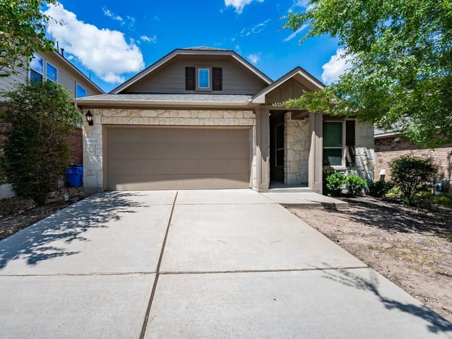 2604 Auburn Chestnut LN