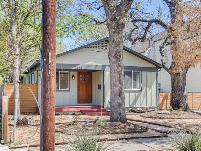 2604 Diaz St
