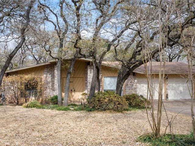 2604 Foxglen DR