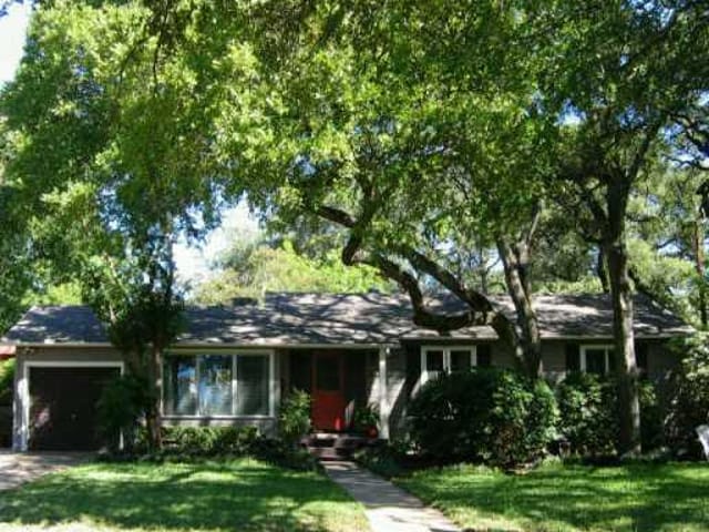 2604 W 49th 1/2 St