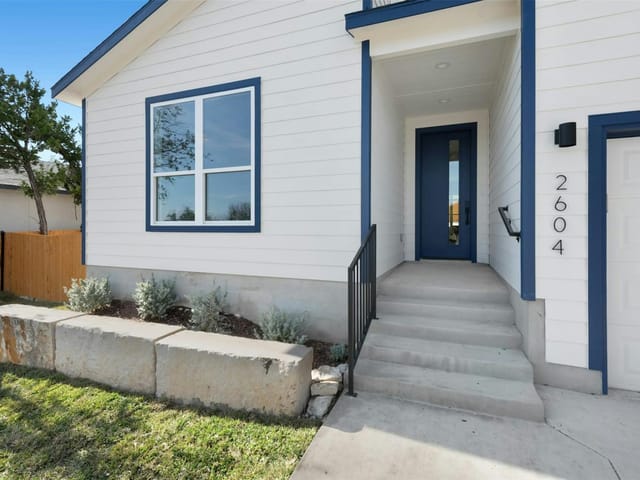 2604 Wilson Ave