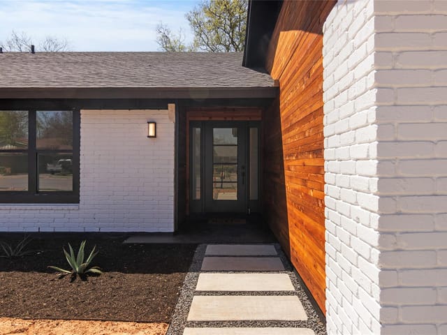 2605 Aldford Dr