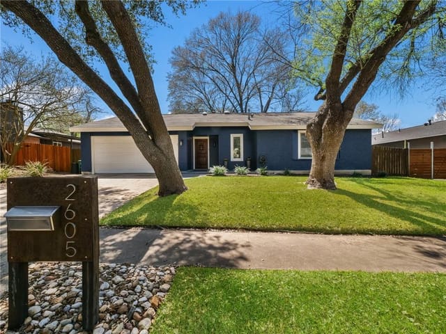 2605 Burly Oak Dr