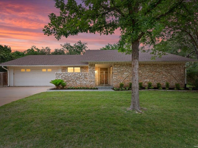 2605 Gabriel View Dr