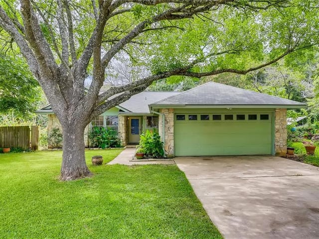 2605 Lindsey Cv
