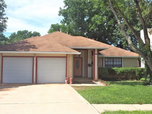 2605 Monarch Dr