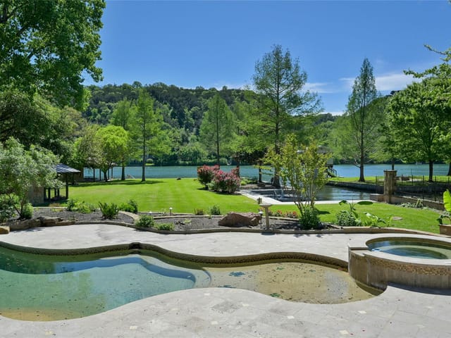 2605 Pearce Rd