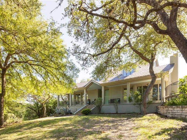 2605 Stratford Dr