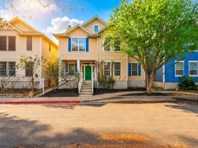 2606 Kinney Oaks CT