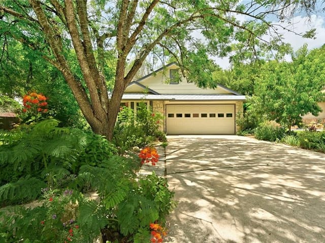 2606 Lindsey Cv