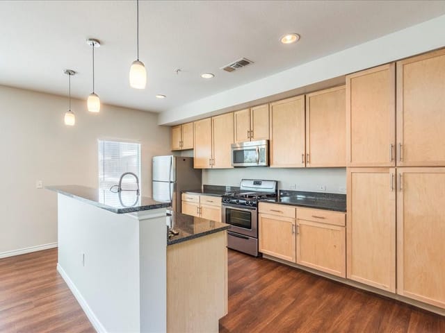 2606 Wilson ST Unit #1502