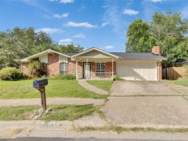 2607 Baxter Dr