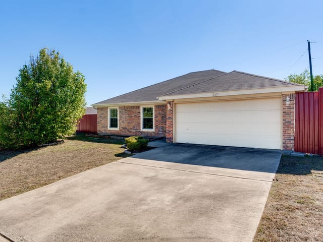 2607 Curtis DR