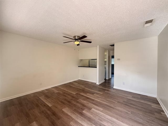 2607 Ektom DR Unit #B