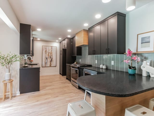 2607 McGregor Dr