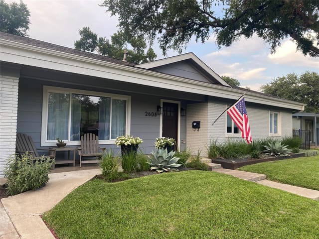 2608 Pembrook Trl