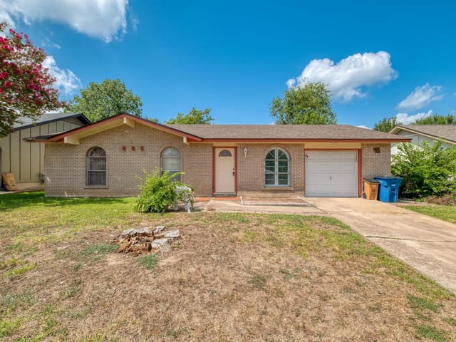 2609 McGregor Dr
