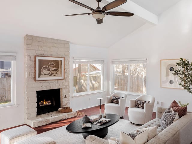 2609 Monarch Dr
