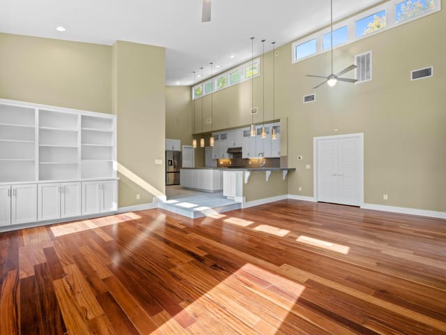 2609 Oakhaven DR