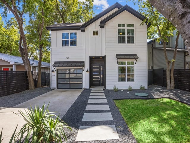2611 Diaz St