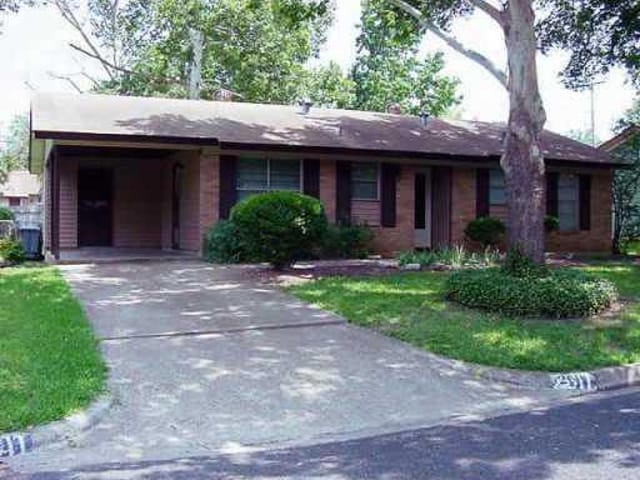 2611 NOTTINGHAM Ln