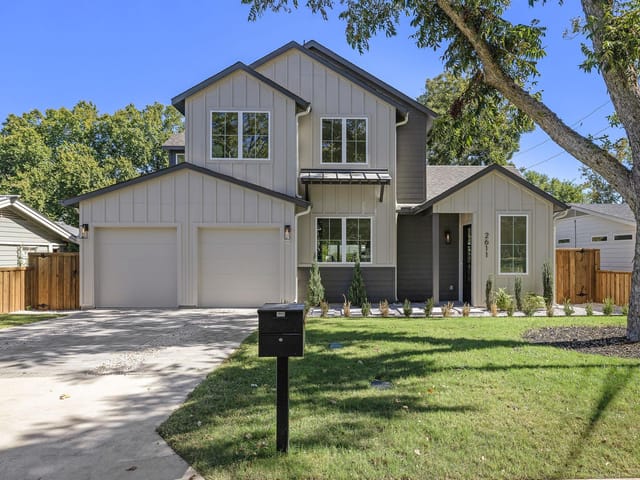 2611 Sherwood Ln