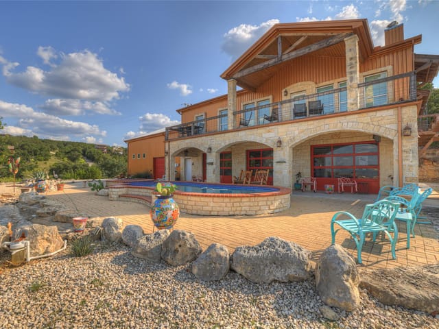 2611 WESTVIEW DR
