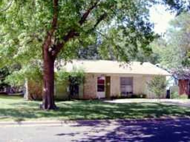 2612 FRIAR TUCK Ln