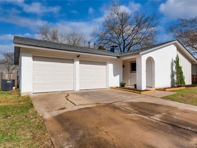 2612 Mcgregor Dr