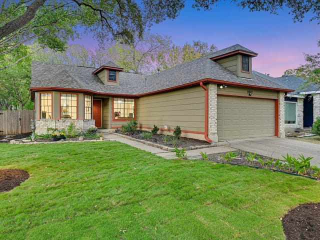 2612 Piping Rock TRL