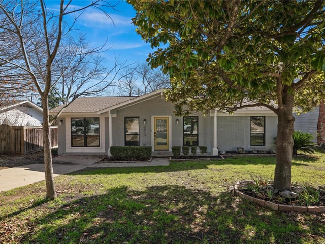 2613 Carnarvon LN